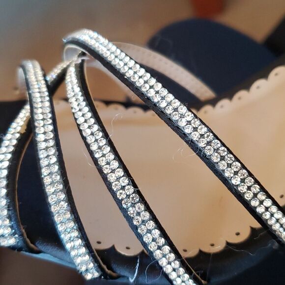 Zigisoho stilettos. Black with rhinestones straps. 8.5 NWOT - Picture 6 of 6